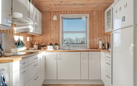 Mea - from the Sea: Toestel Van De Keuken, Keuken, Flooring, Major Appliance, Hout, Countertop, Interieur Ontwerp, Plafond, Cabinetry, Verdieping