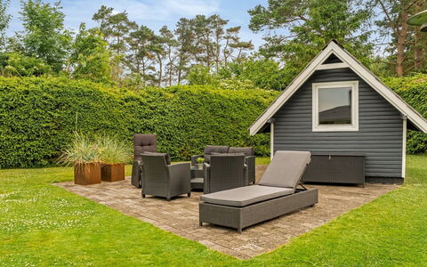 Sissa - 1.5Km from the Sea: Huis, Verblijf, Dak, Land Lot, Siding, Gazon, Tuin, Garden Gebouwen, Landscaping, Hardwood