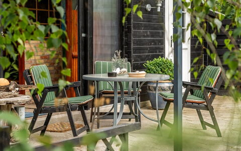 Fido - 300M from the Sea: Meubilair, Buitenmeubels, Stoel, Tafel, Buitentafel, Tuin, Beits, Patio, Hardwood, Schaduw