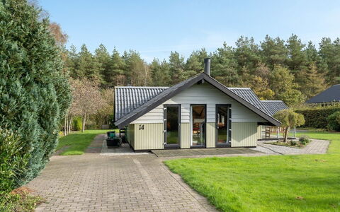 Tenho - 4.4Km from the Sea: Woongebied, Dak, Voorstad, Oprit, Landgoed, Schoorsteen
