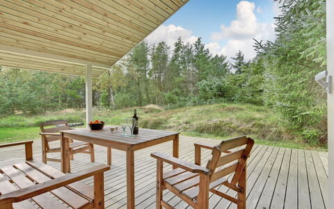 Editt - 2Km from the Sea: Huis, Dak, Huis, Verblijf, Schuur, Garden Gebouwen, Siding, Werf, Blokhut, Hut