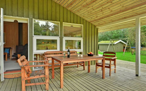 Editt - 2Km from the Sea: Huis, Dak, Huis, Verblijf, Schuur, Garden Gebouwen, Siding, Werf, Blokhut, Hut