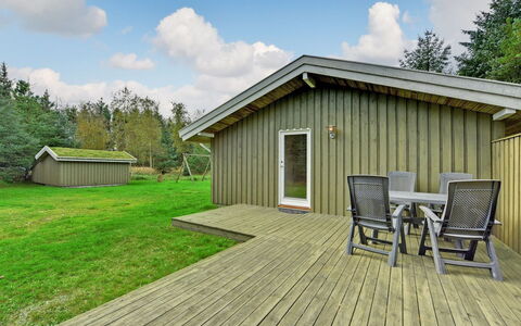 Editt - 2Km from the Sea: Huis, Dak, Huis, Verblijf, Schuur, Garden Gebouwen, Siding, Werf, Blokhut, Hut