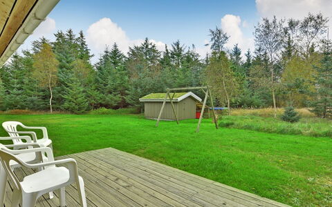 Editt - 2Km from the Sea: Huis, Dak, Huis, Verblijf, Schuur, Garden Gebouwen, Siding, Werf, Blokhut, Hut