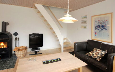 Rigitte - 1.5Km from the Sea: Meubilair, Interieur Ontwerp, Flooring, Verdieping, Hout, Plafond, Kamer, Woonkamer, Houten Vloer, Verlichting