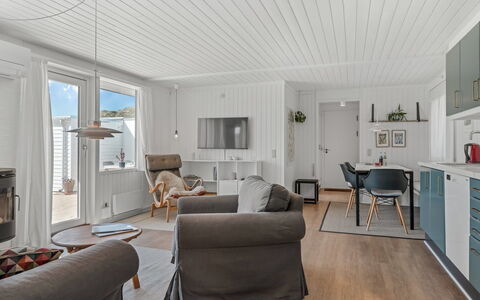 Ingomar - 300M from the Sea: Architectuur, Dak, Huis, Samengesteld Materiaal, Daylighting, Siding, Oprit