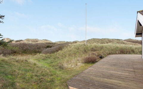 Lennja - 300M from the Sea: Ecoregio, Land Lot, Helling, Shrubland, Steppe, Trail, Prairie, Dicht Struikgewas