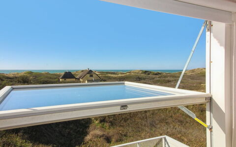 Emiline - 250M from the Sea: Hout, Huis, Veranda, Dek, Hardwood, Dak, Beits, Houten Vloer, Eco Hotel