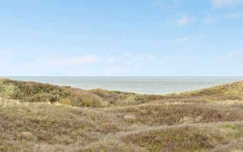 Emiline - 250M from the Sea: Hout, Huis, Veranda, Dek, Hardwood, Dak, Beits, Houten Vloer, Eco Hotel