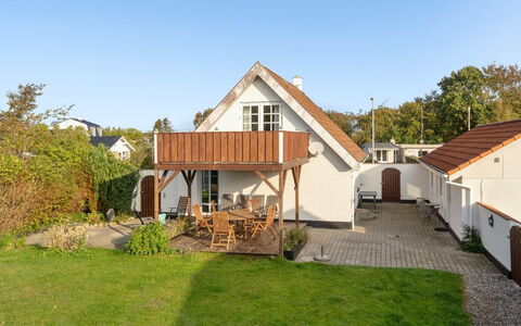 Hethin - 100M from the Sea: Gras, Huis, Dak, Huis, Verblijf, Struik, Land Lot, Landelijk Gebied, Boerderij, Groundcover