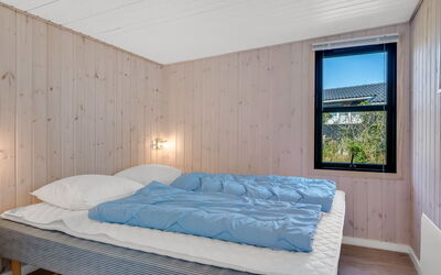 Edel - 650M from the Sea