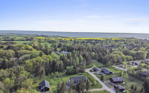 Eireen - 600M to the Fjord: Woongebied, Dak, Voorstad, Oprit, Landgoed, Schoorsteen