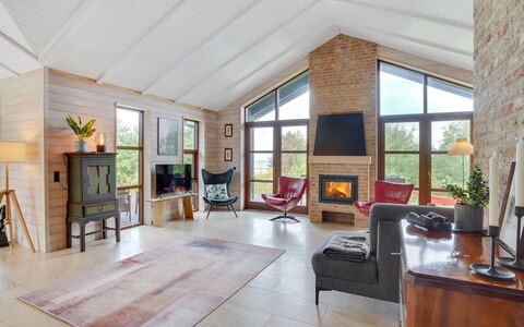 Andri - 600M to the Fjord: Hout, Dak, Architectuur, Huis, Huis, Verblijf, Siding, Hardwood, Helling, Landgoed