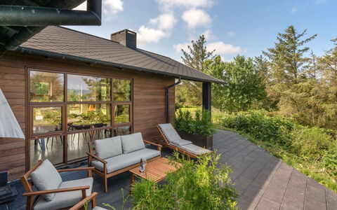 Andri - 600M to the Fjord: Hout, Dak, Architectuur, Huis, Huis, Verblijf, Siding, Hardwood, Helling, Landgoed
