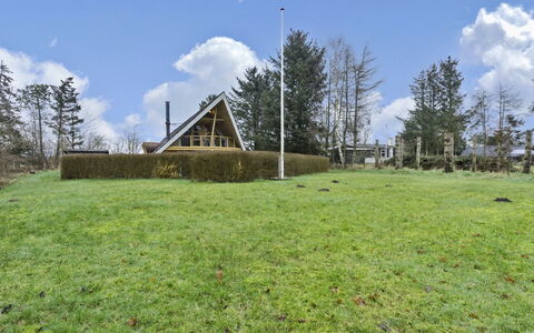 Tally - 800M to the Fjord: Blauw, Struik, Verblijf, Groundcover, Tuin, Landgoed, Schaduw, Landscaping, Boerderij, Eco Hotel