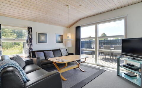 Ordan - 800M from the Sea: Dak, Huis, Land Lot, Huis, Verblijf, Landgoed, Garden Gebouwen, Schaduw, Blokhut, Landscaping