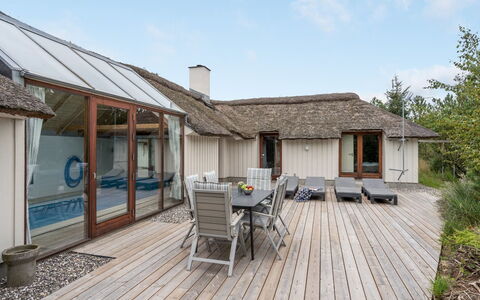 Waldar - 900M from the Sea: Blauw, Struik, Verblijf, Groundcover, Tuin, Landgoed, Schaduw, Landscaping, Boerderij, Eco Hotel