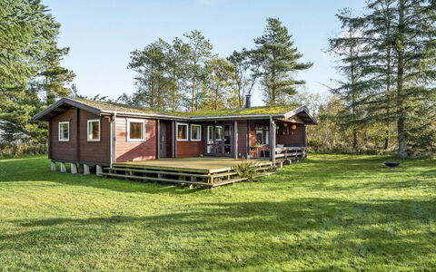 Artur - 1.5Km from the Sea: Blauw, Struik, Verblijf, Groundcover, Tuin, Landgoed, Schaduw, Landscaping, Boerderij, Eco Hotel