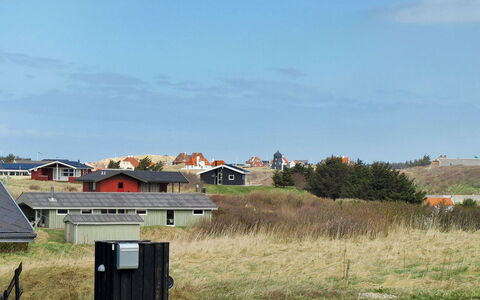 Alana - 346M from the Sea: Dak, Huis, Huis, Verblijf, Siding, Landgoed, Oprit, Garden Gebouwen, Werf, Schuur
