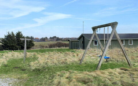 Alana - 346M from the Sea: Dak, Huis, Huis, Verblijf, Siding, Landgoed, Oprit, Garden Gebouwen, Werf, Schuur