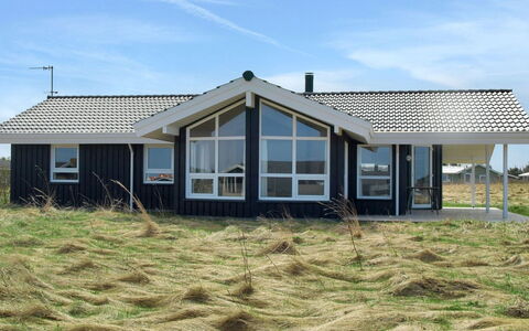 Alana - 346M from the Sea: Dak, Huis, Huis, Verblijf, Siding, Landgoed, Oprit, Garden Gebouwen, Werf, Schuur