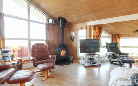 Diderik - 300M from the Sea: Hout, Dak, Architectuur, Huis, Huis, Verblijf, Siding, Hardwood, Helling, Landgoed