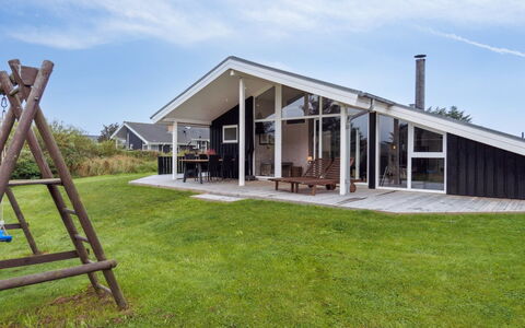 Herbiorn - 403M from the Sea: Flooring, Muur, Verdieping, Interieur Ontwerp, Hout, Plafond, Houten Vloer, Verlichting, Meubilair, Laminaatvloer