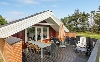Halli - 700M from the Sea