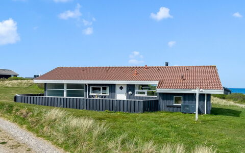 Venja - 200M from the Sea: Architectuur, Dak, Huis, Samengesteld Materiaal, Daylighting, Siding, Oprit