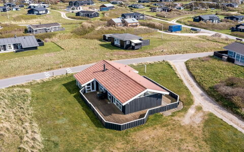 Venja - 200M from the Sea: Architectuur, Dak, Huis, Samengesteld Materiaal, Daylighting, Siding, Oprit