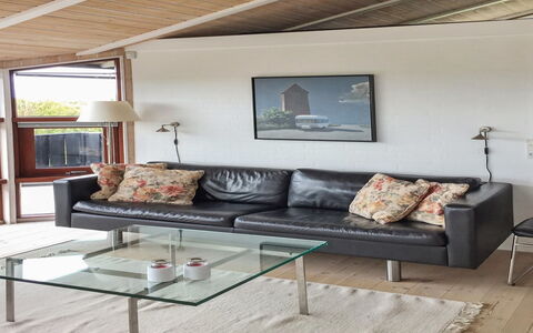 Sigvalda - 250M from the Sea: Meubilair, Bankstel, Flooring, Hout, Interieur Ontwerp, Verdieping, Woonkamer, Tafel, Verlichting, Koffietafel