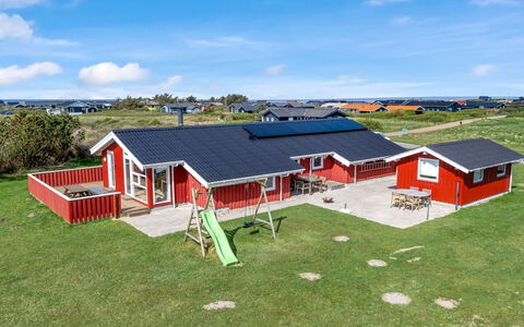 Skrallan - 400M from the Sea: Architectuur, Dak, Huis, Samengesteld Materiaal, Daylighting, Siding, Oprit