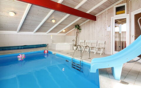 Skrallan - 400M from the Sea: Zwembad, Toevlucht, Hotel, Eco Hotel, Recreatiecentrum