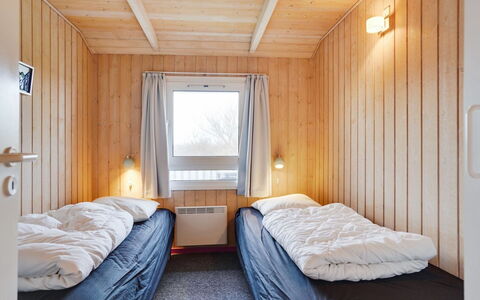 Hava - 450M from the Sea: Slaapkamer, Hout, Bed, Laken, Bedding, Interieur Ontwerp, Verdieping, Plafond, Flooring, Bed Frame