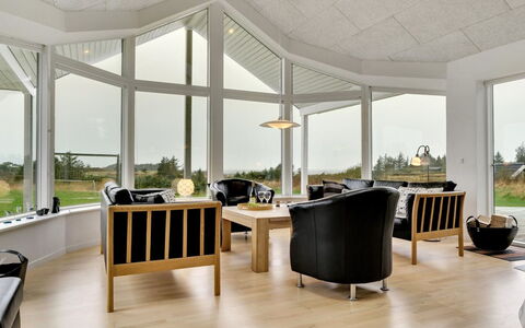 Swarthofthi - 1.5Km from the Sea: Interieur Ontwerp, Plafond, Hout, Flooring, Verdieping, Meubilair, Stoel, Woonkamer, Huis, Kamer