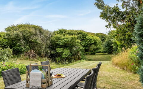 Sorja - 420M from the Sea: Meubilair, Buitenmeubels, Tafel, Buitentafel, Keuken En Eettafel, Stoel, Patio, Beits, Tuin, Hardwood