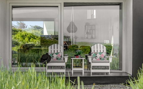 Vilda - 416M from the Sea: Meubilair, Interieur Ontwerp, Stoel, Huis, Buitenmeubels, Tuin, Bloempot, Kamerplant, Outdoor Structuur, Patio