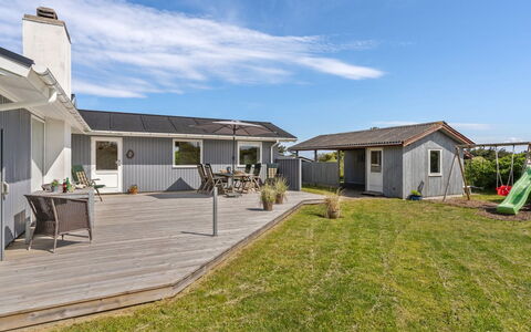 Wolfger - 350M from the Sea: Gras, Grasland, Land Lot, Verblijf, Landelijk Gebied, Weide, Garden Gebouwen, Tuin, Schuur