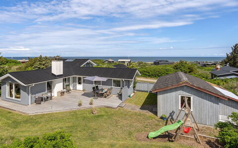 Wolfger - 350M from the Sea: Gras, Grasland, Land Lot, Verblijf, Landelijk Gebied, Weide, Garden Gebouwen, Tuin, Schuur
