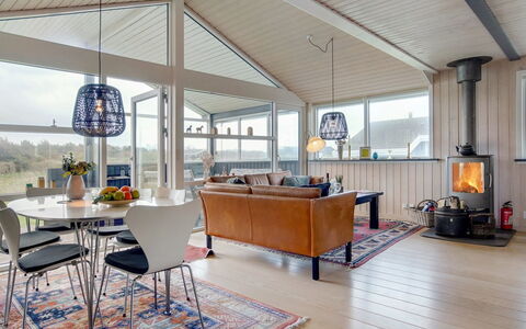 Ailika - 300M from the Sea: Interieur Ontwerp, Meubilair, Plafond, Hout, Flooring, Verdieping, Woonkamer, Bankstel, Stoel, Lichte Inrichting