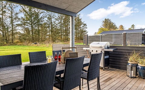 Talitha - 1.5Km from the Sea: Meubilair, Buitenmeubels, Stoel, Tafel, Buitentafel, Land Lot, Keuken En Eettafel, Huis, Veranda, Schaduw