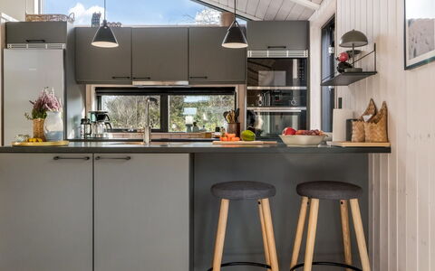 Talitha - 1.5Km from the Sea: Keuken, Meubilair, Toestel Van De Keuken, Countertop, Interieur Ontwerp, Major Appliance, Huishoudapparatuur, Flooring, Lichte Inrichting, Verlichting