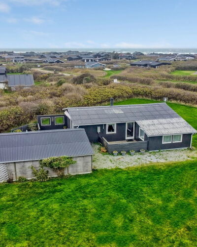 Edvin - 400M from the Sea
