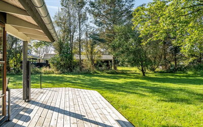 Emeli - 1.3Km from the Sea