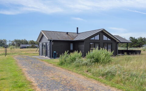 Fader - 950M from the Sea: Vegetation, Struik, De Lente, Verblijf, Tuin, Schaduw, Backyard, Werf, Stoel