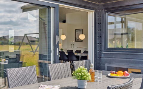 Fader - 950M from the Sea: Vegetation, Struik, De Lente, Verblijf, Tuin, Schaduw, Backyard, Werf, Stoel