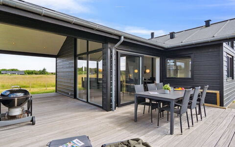 Fader - 950M from the Sea: Vegetation, Struik, De Lente, Verblijf, Tuin, Schaduw, Backyard, Werf, Stoel