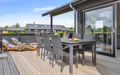 Fader - 950M from the Sea: Vegetation, Struik, De Lente, Verblijf, Tuin, Schaduw, Backyard, Werf, Stoel