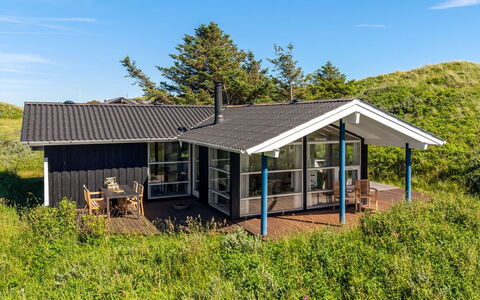 Wilma - 400M from the Sea: Verblijf, Land Lot, Blokhut, Kust, Reservoir, Schuur, Garden Gebouwen, Geluid, Bos