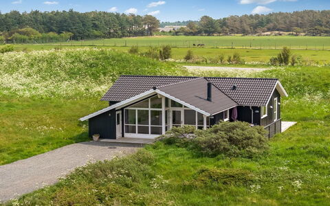 Frejdis - 1.1Km from the Sea: Huis, Dak, Huis, Verblijf, Landgoed, Boerderij, Siding, Veranda, Garden Gebouwen, Gazon